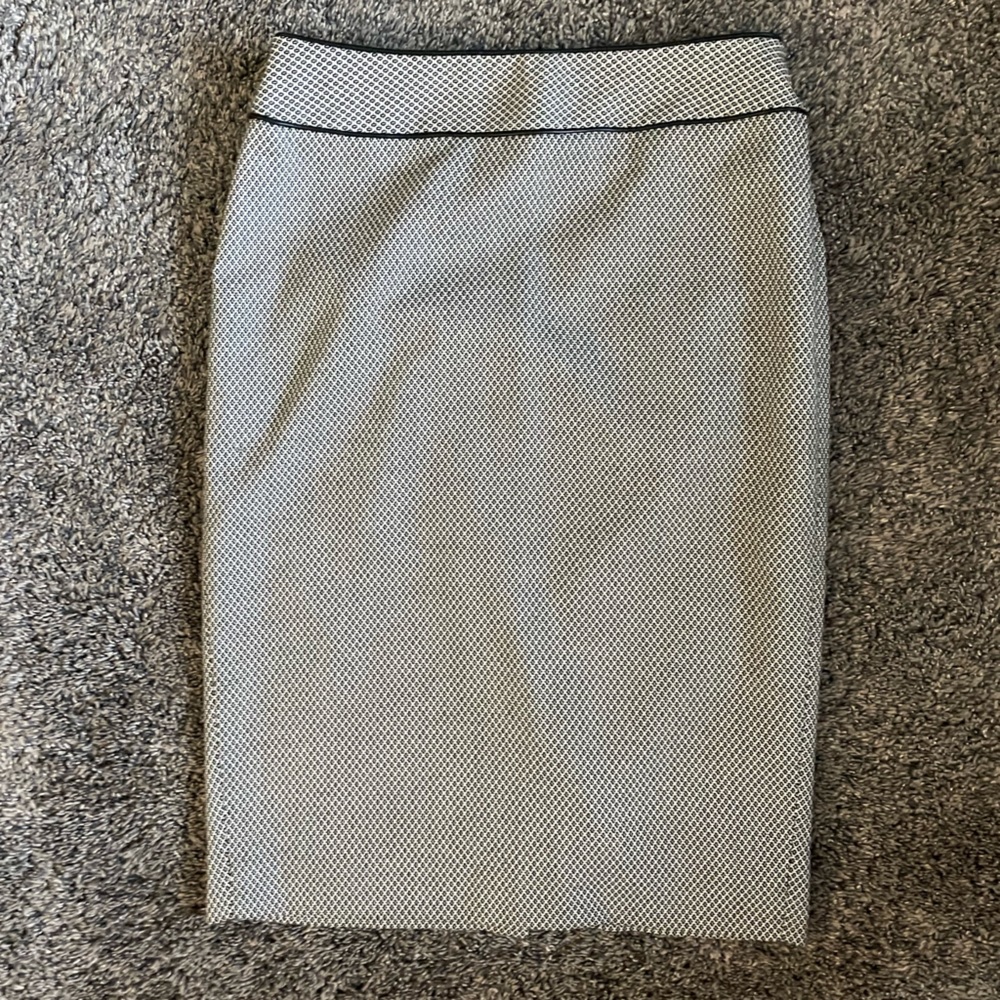 The Limited - Pencil Skirt - size 0